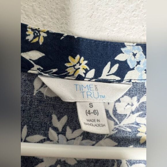 Time & Tru Cuffed Short Sleeve Belted Floral Shift Dress Size S ( 4-6) - Picture 4 of 12